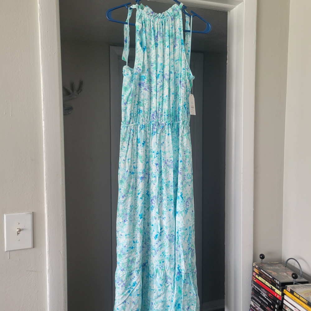 Floral Sleeveless Maxi Dress